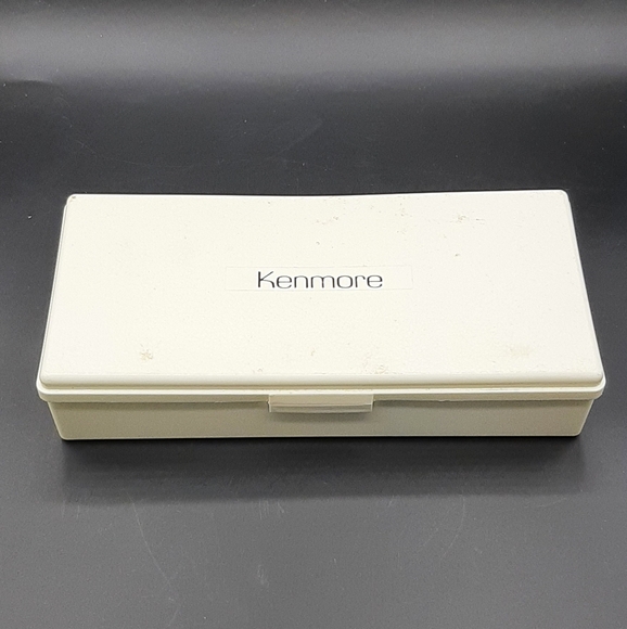 Vintage Kenmore Buttonhole Drive Free Arm Kit Attachment Templates with Case - Picture 4 of 5